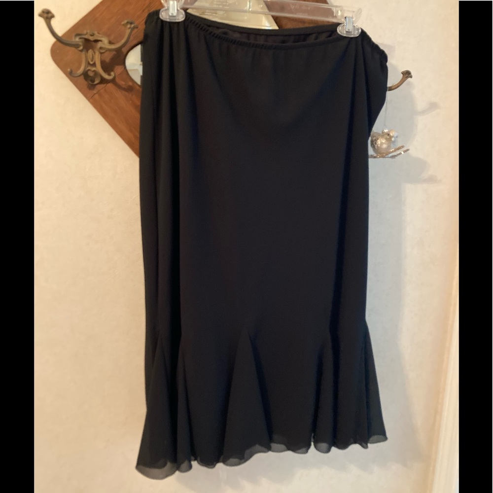 Like new! Black maxi skirt.
